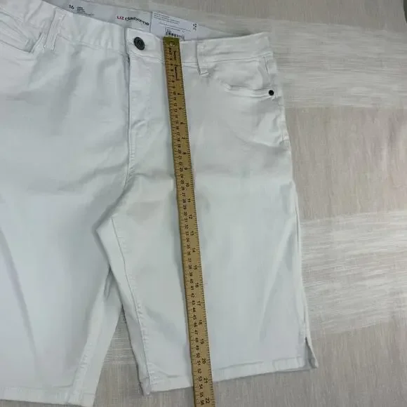 NWT Liz Claiborne Sara Short Mid Rise Bermuda Shorts Sz 16 White Slimming Flex - Picture 9 of 9
